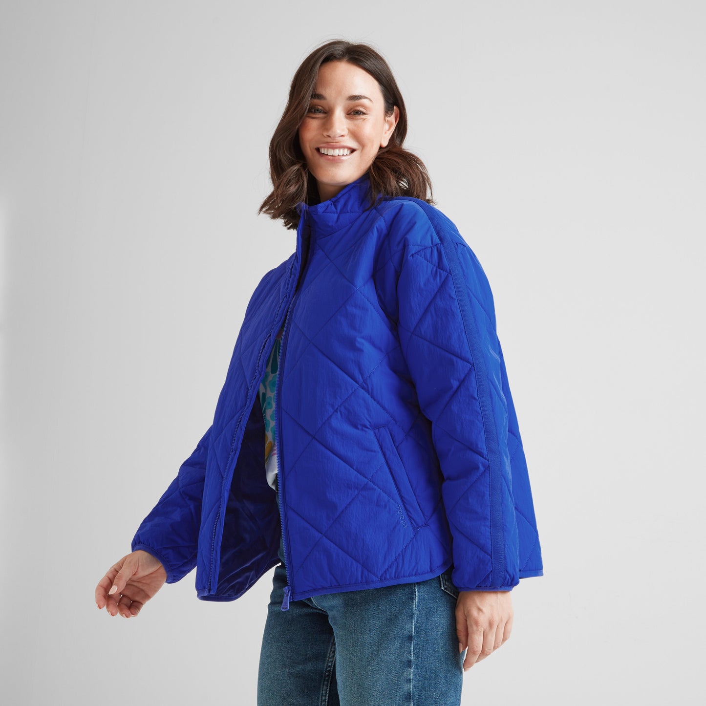 Cirnan Womens Shower Resistant Insulated Packaway Jacket - Ultra Marine