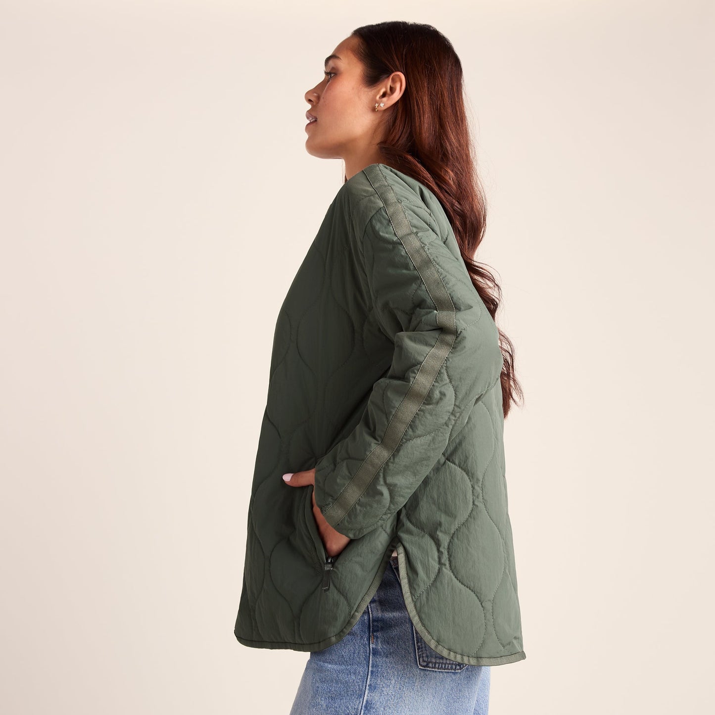 Cleadon Womens Relaxed Fit Shower Resistant Lightweight Insulated Jacket - Pale Khaki