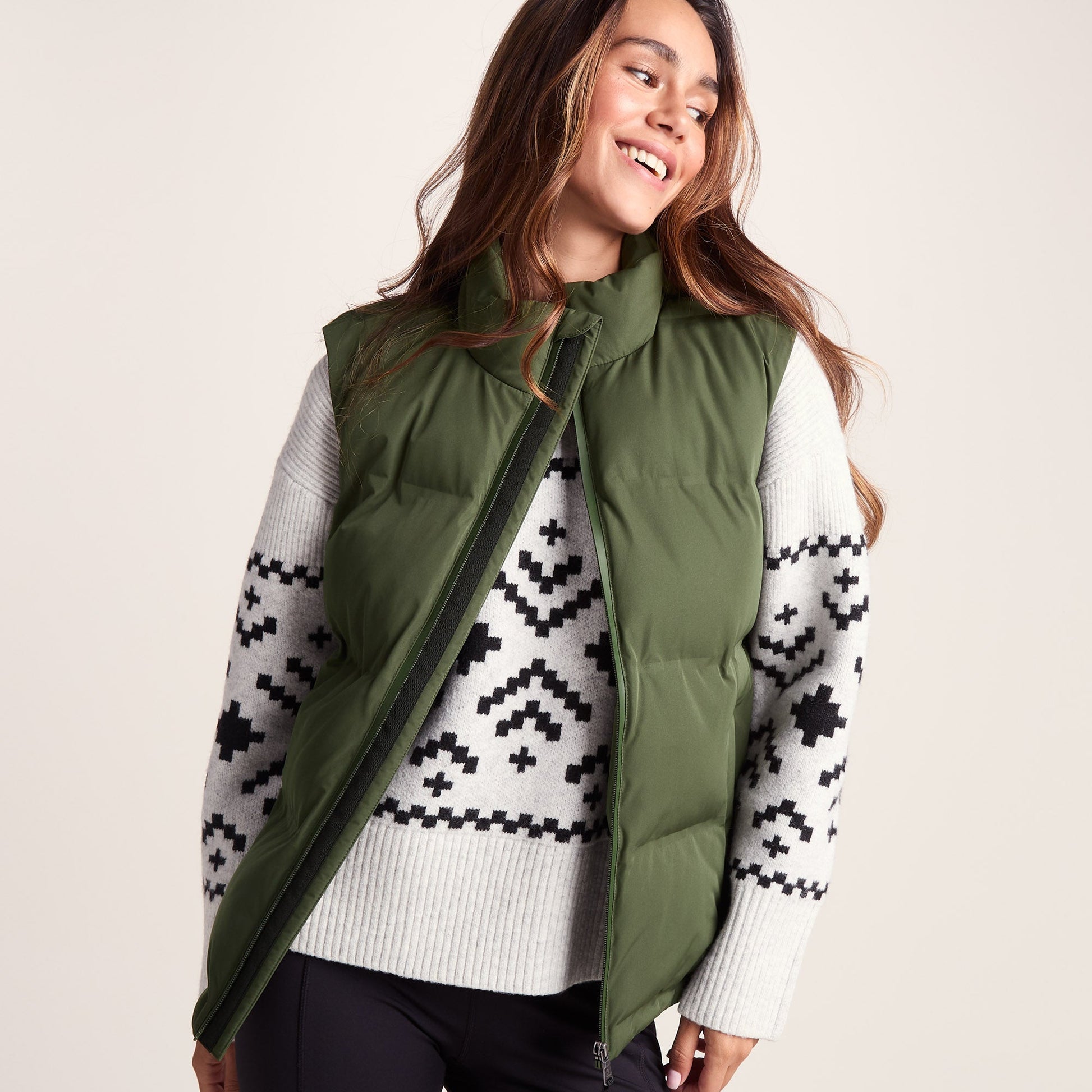 Elyna Womens Shower Resistant Insulated Gilet - Dark Green