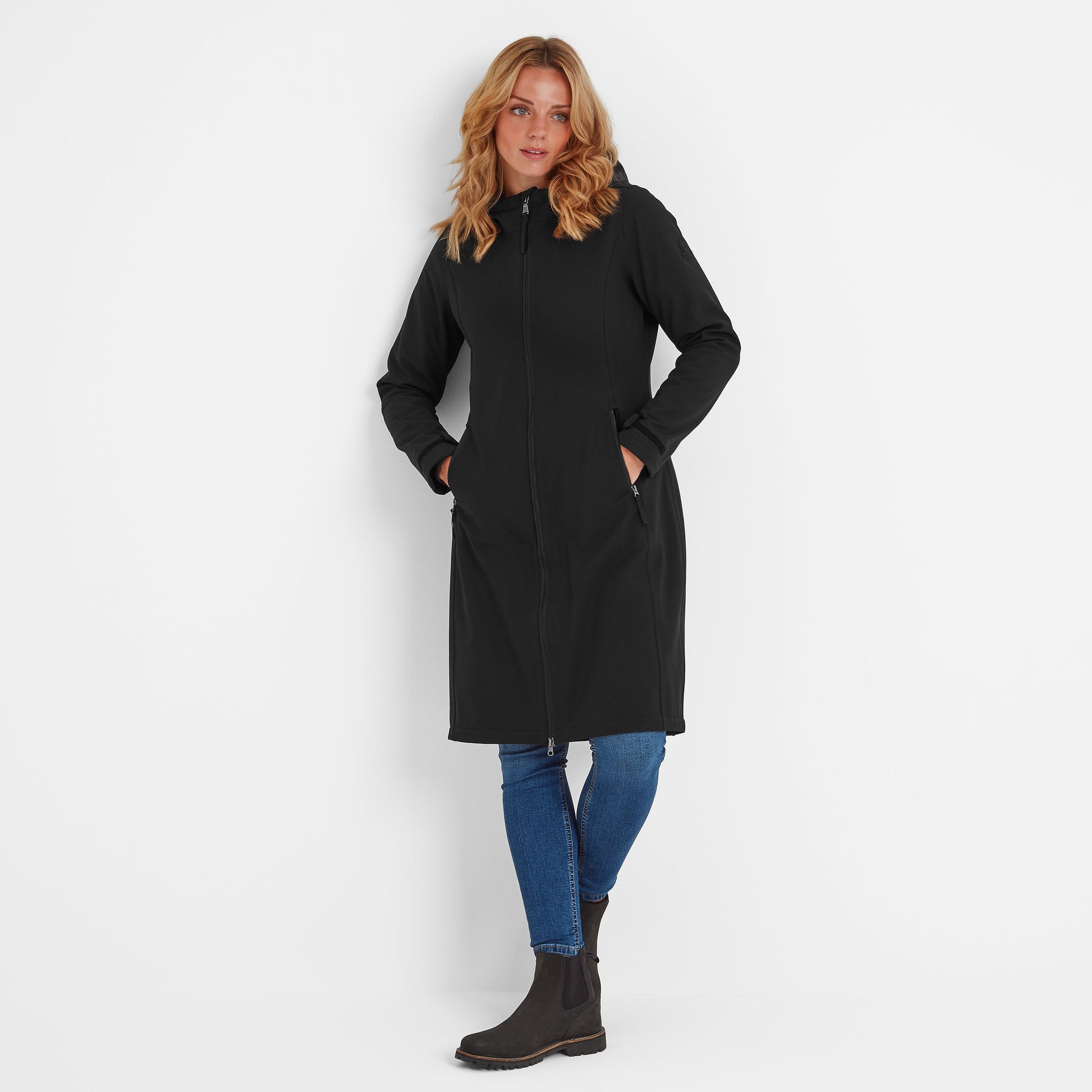 Enya Womens Longline Shower Resistant Softshell Jacket - Black