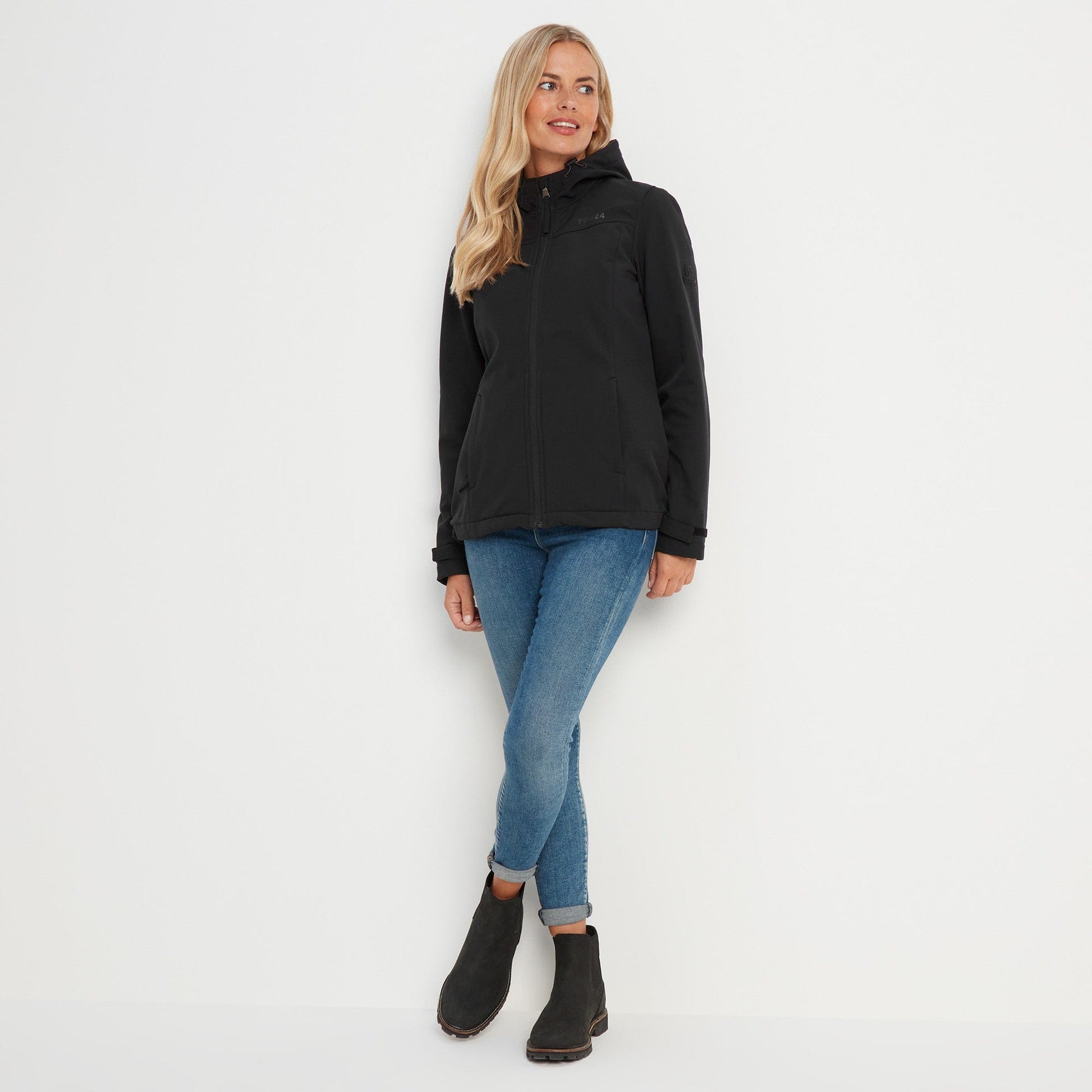 Keld Womens Shower Resistant Hooded Softshell Jacket - Black