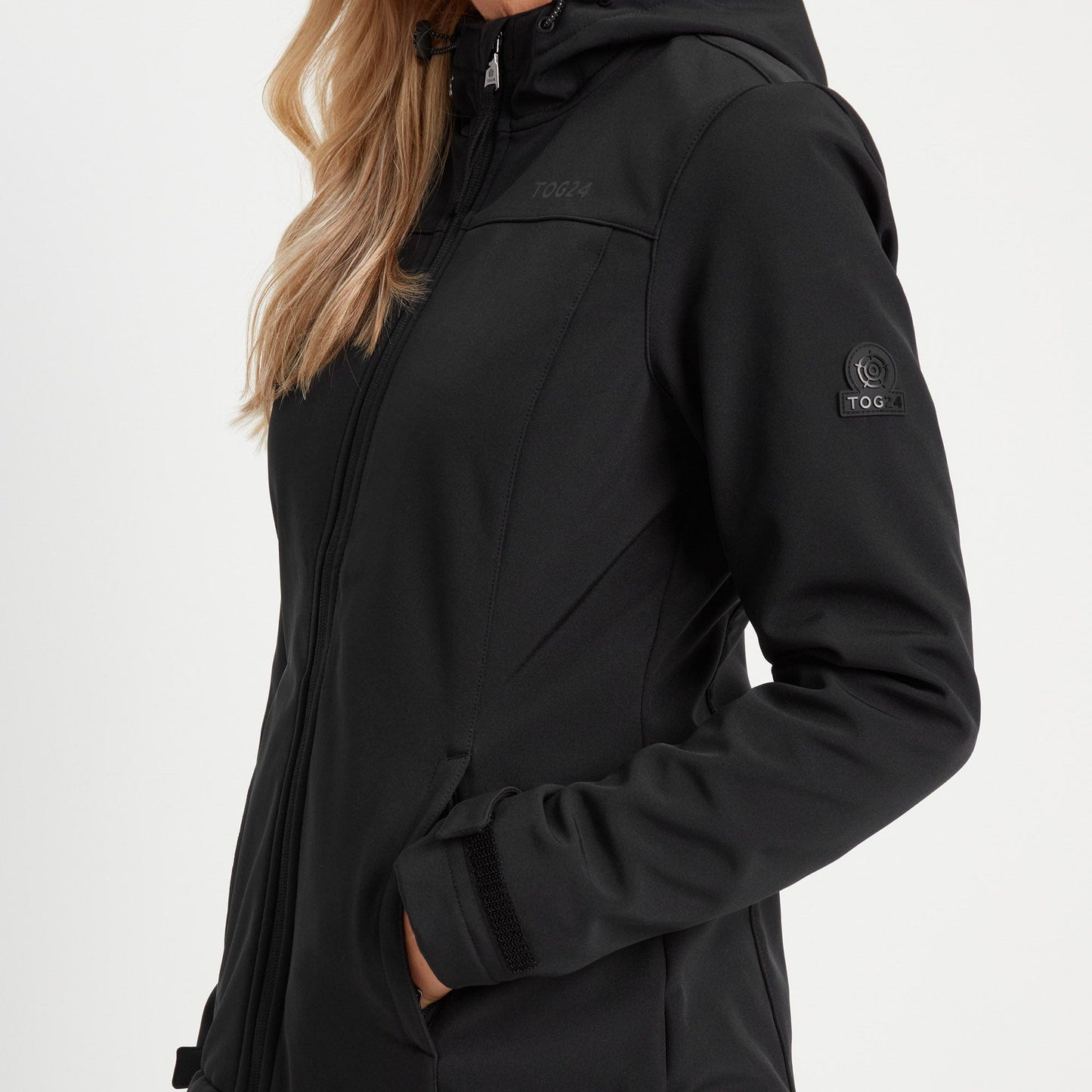 Keld Womens Shower Resistant Hooded Softshell Jacket - Black