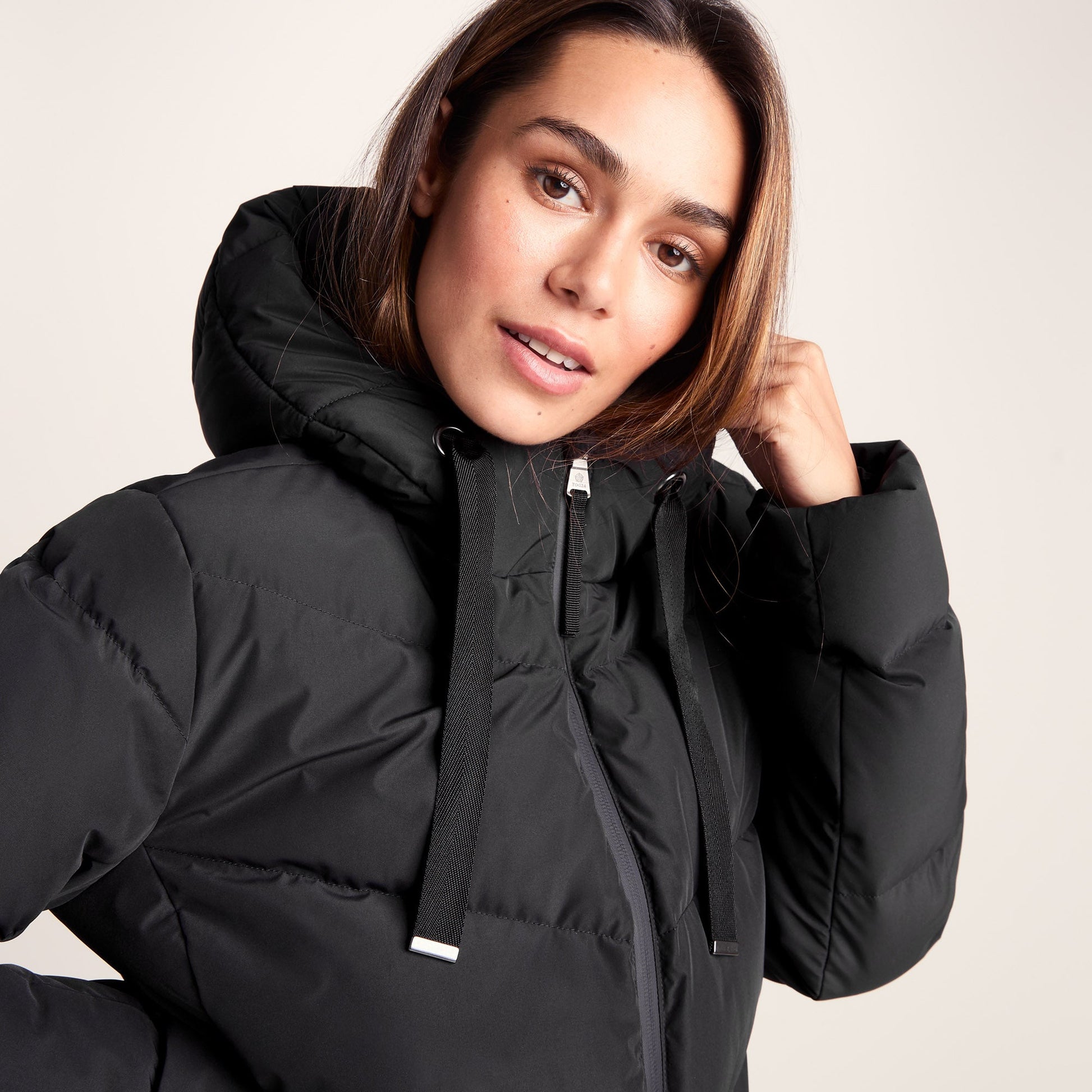Raleigh Luxe Womens Shower Resistant Down Insulated Jacket - Black