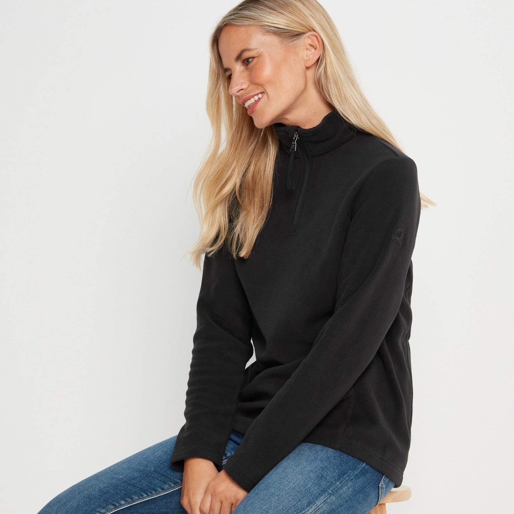 Revive Womens Quarter Zip Fleece - Black