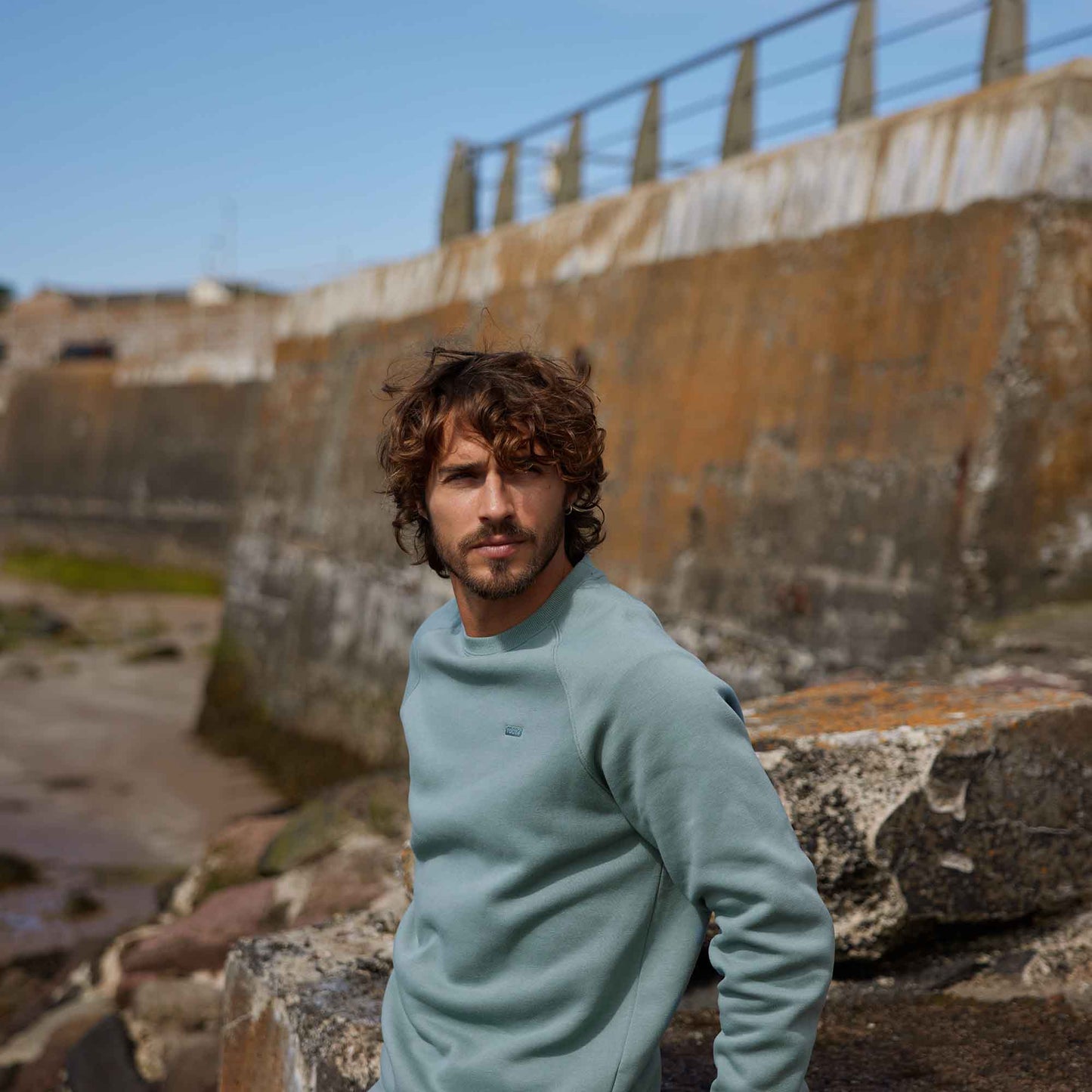 Clitheroe Mens Supersoft Raglan Sweat - Smokey Teal