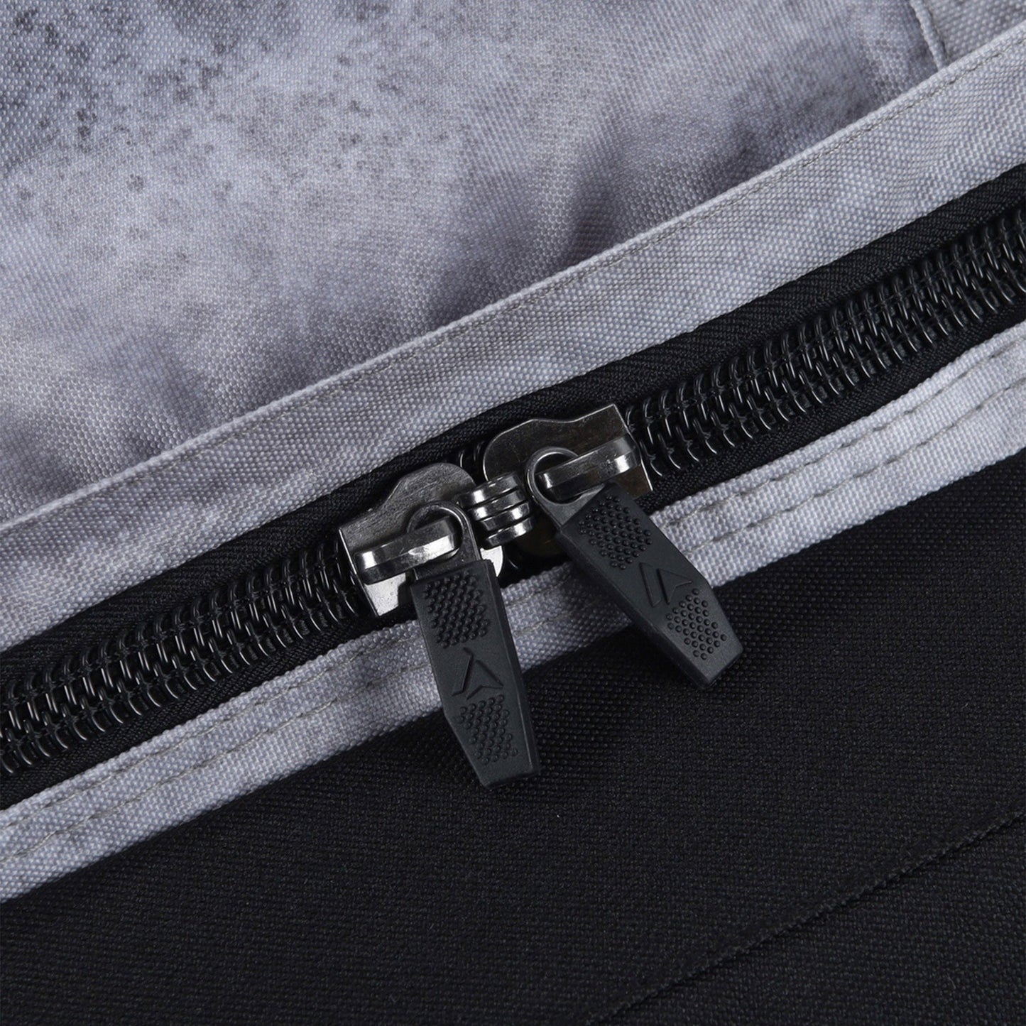 Surfanic Maxim 3.0 70L Roller Bag - Grey