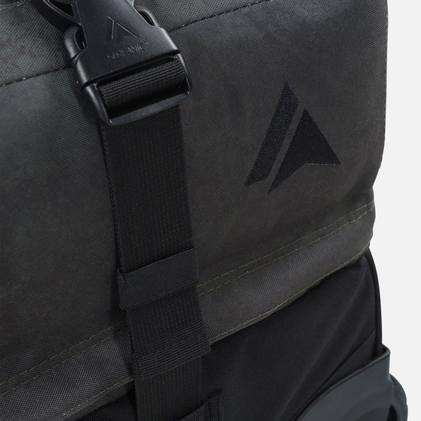 Surfanic Maxim 3.0 70L Roller Bag - Khaki