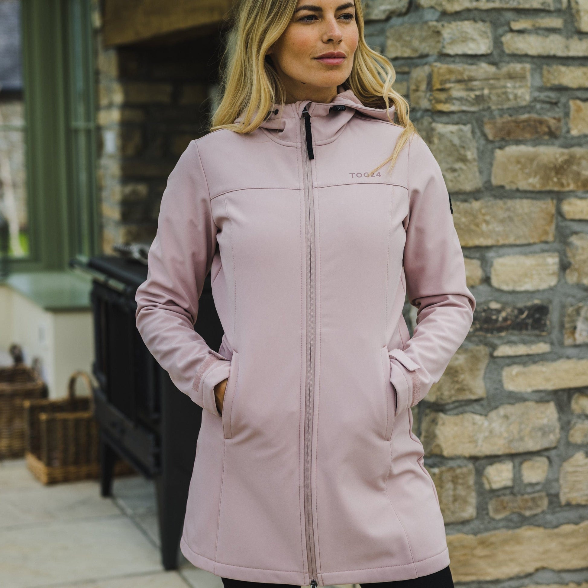 Keld Womens Long Shower Resistant Hooded Softshell Jacket - Dusky Pink